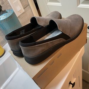 Clarks slip on shoes size 9